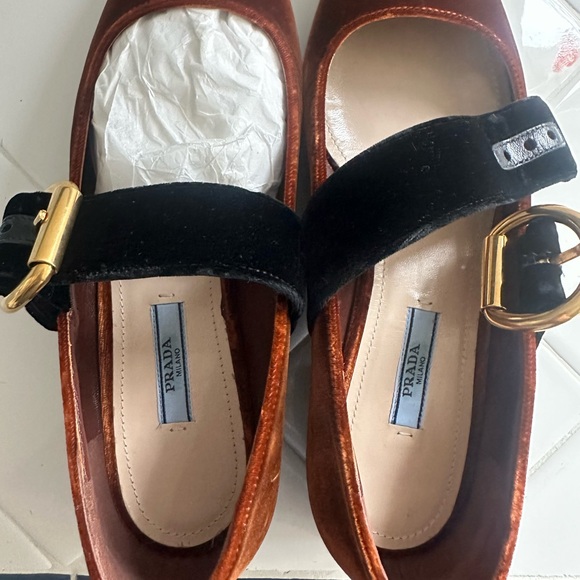 PRADA Two-Tone Velvet Point-Tie Flats NWT - Picture 12 of 12